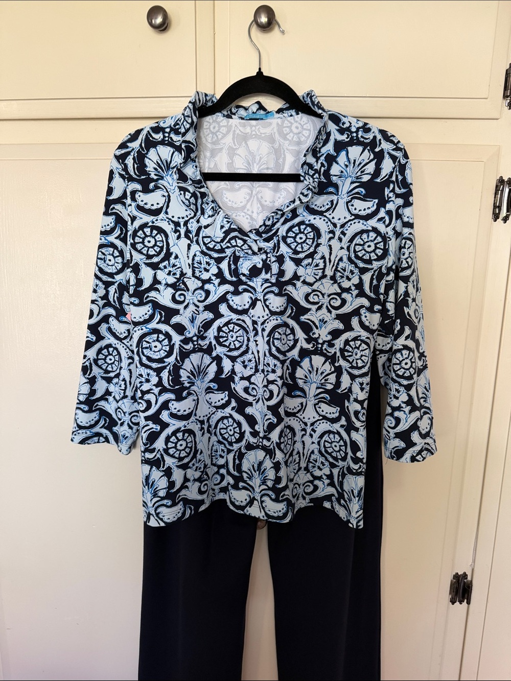 J Mclaughlin Kate ruffle top in Bonnevil 3/4 sleeve, catalina cloth, Blues